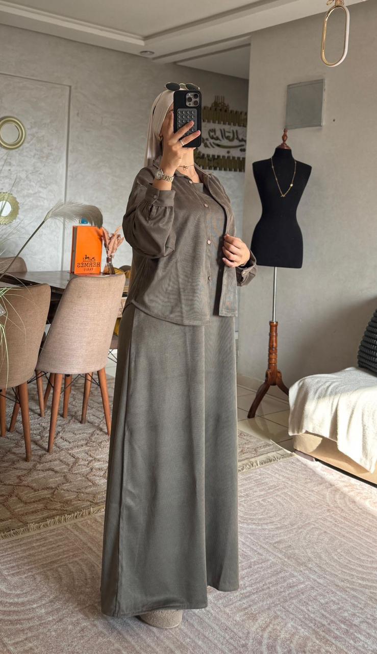 🌸 الطقم القطيفة الدافئ – أناقة مريحة يوميًا