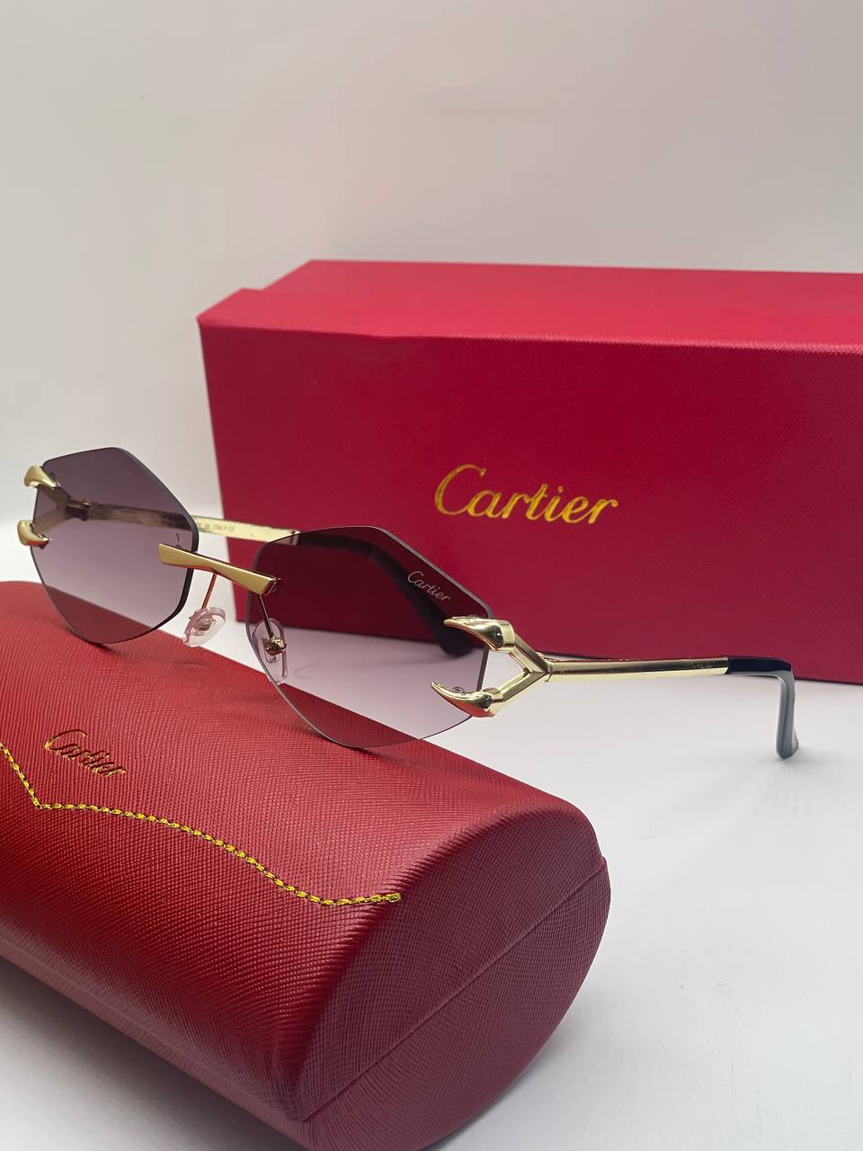 .🇫🇷 Lunettes de soleil Cartier — L’élégance intemporelle et le prestige ✨