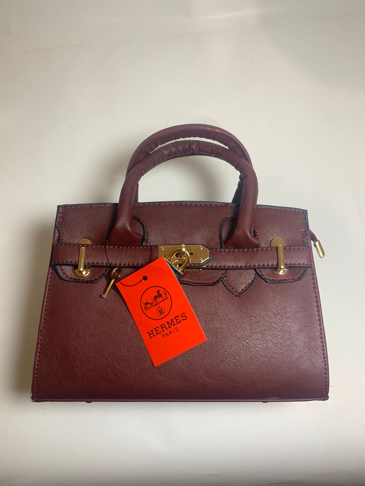 👜 Sac à main élégant de Hermès Paris – Un symbole de luxe et de raffinement