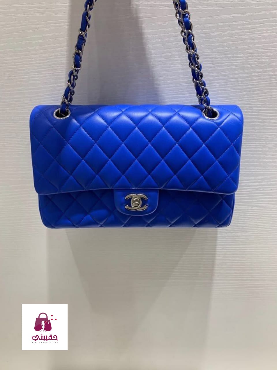 حقيبة يد فاخرة من CHANEL – تصميم أنيق يليق بكل إطلالة