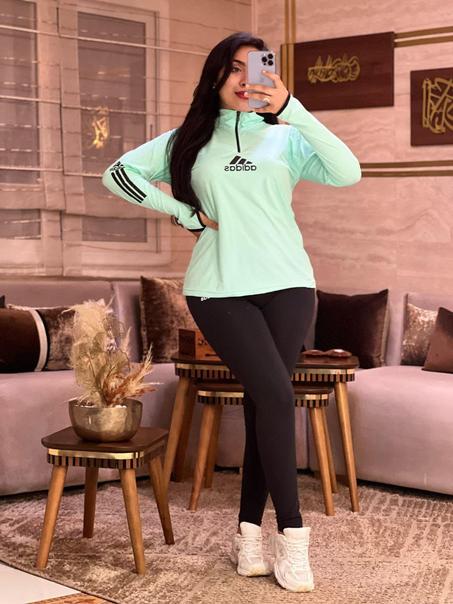 بدلة الرياضية لنساء adidas