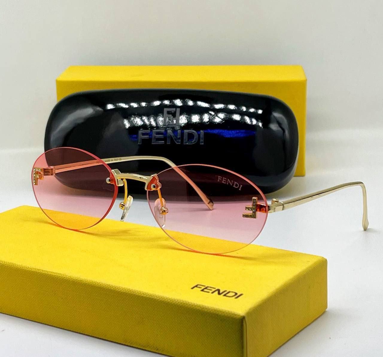Lunettes de soleil Fendi