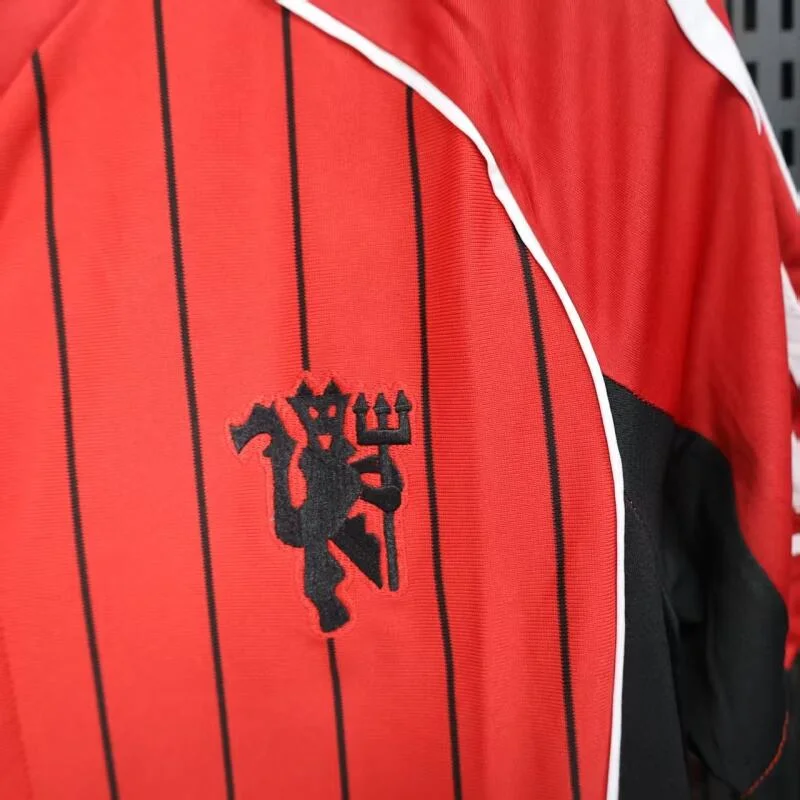 MAN UNITED 25/26 BASEBALL SUIT