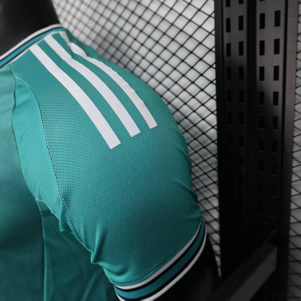 Liverpool away 2025/26 jersey player version