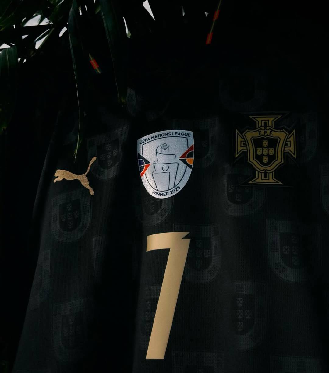 PORTUGAL EUSEBIO EDITION RONALDO JERSEY PLAYER VERSION