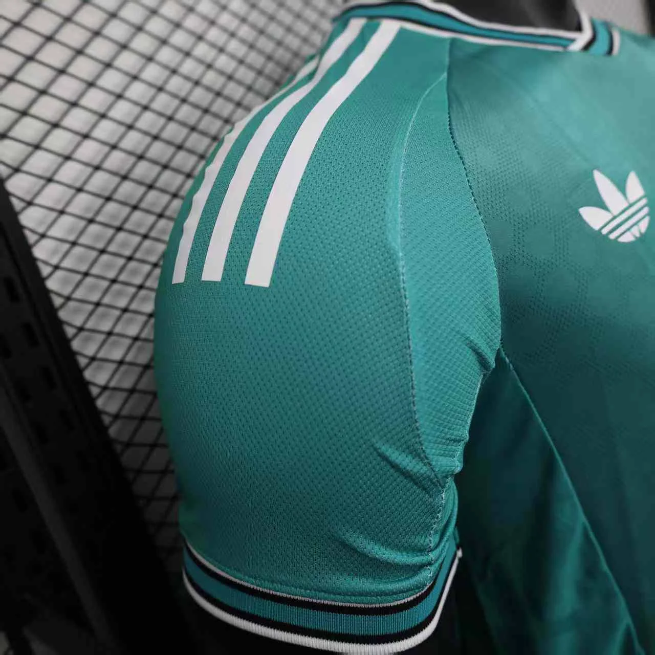 Liverpool away 2025/26 jersey player version