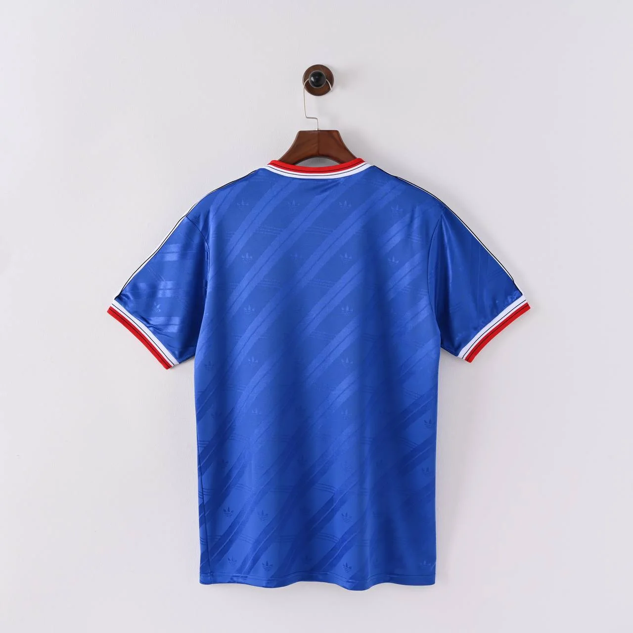 Man united 86 away kit retro version