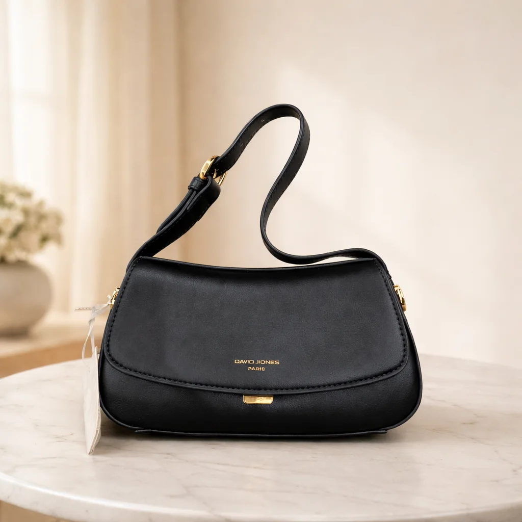 👜 شنطة نسائية صغيرة أنيقة – عملية وخفيفة