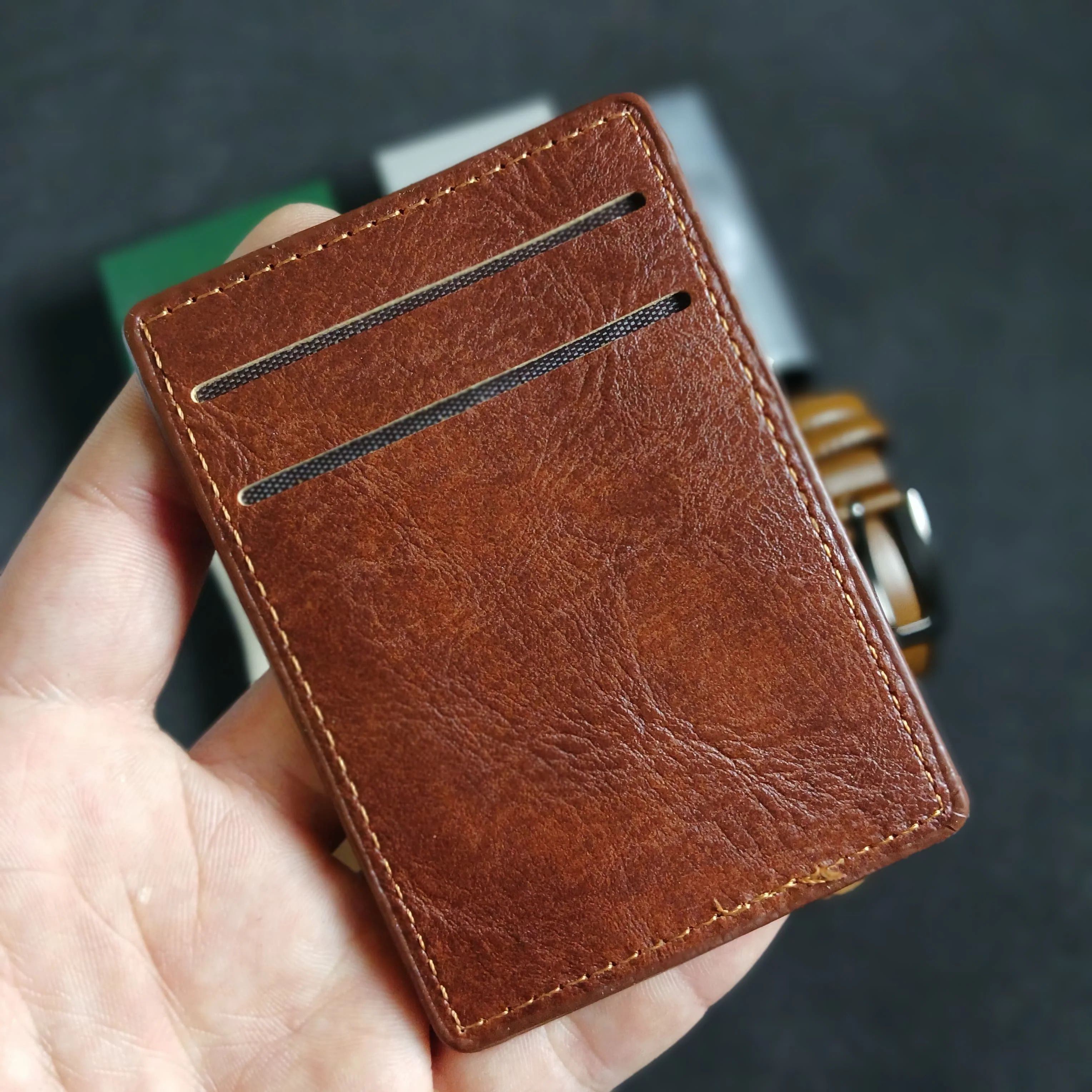 باك روليكس الملكي 9 قطع – الفخامة في صندوق واحد لإطلالة رجالية متكاملة ⌚💼✨