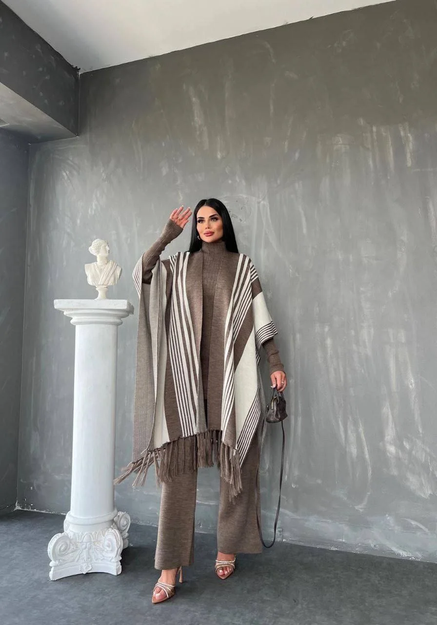 طقم نسائي راقٍ 3 قطع من الصوف الناعم 🧶 إطلالة شتوية دافئة وأنيقة