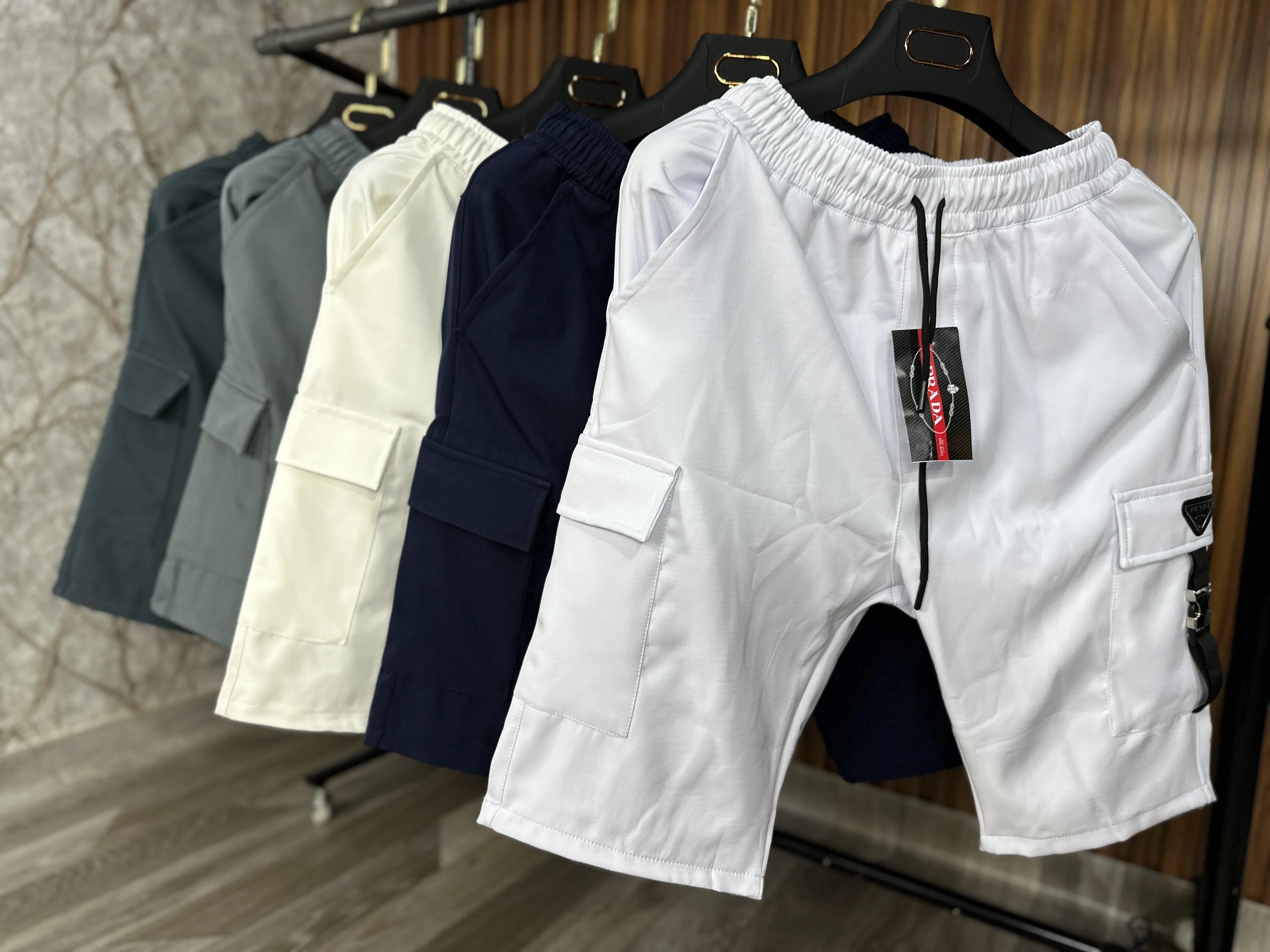 Short 🩳 PRADA.