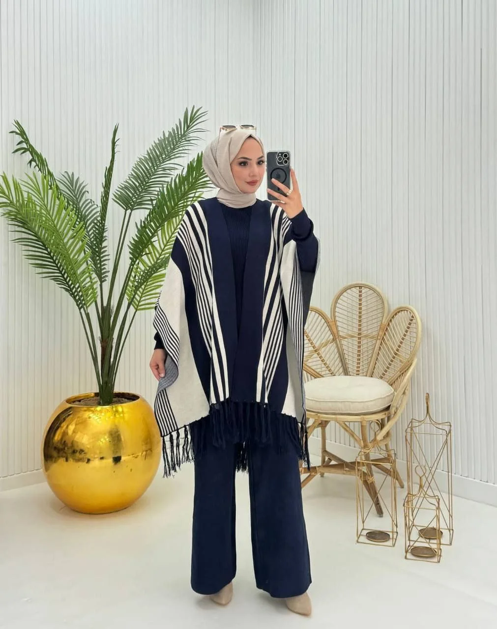 طقم نسائي راقٍ 3 قطع من الصوف الناعم 🧶 إطلالة شتوية دافئة وأنيقة