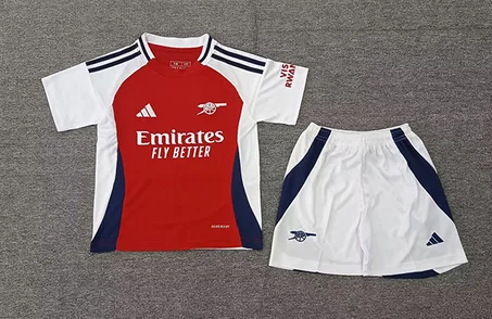 بدلة أرسنال الرسمية 2025