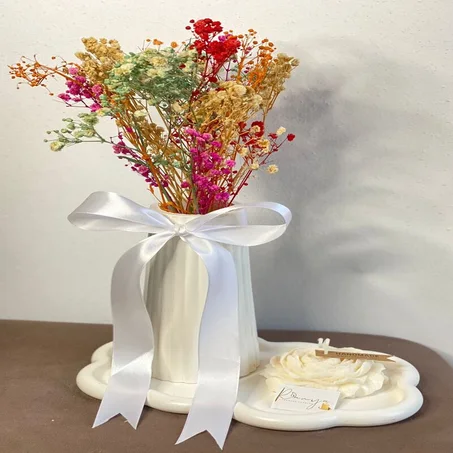 Set Déco Élégance – Vase fleuri & Bougie artisanale