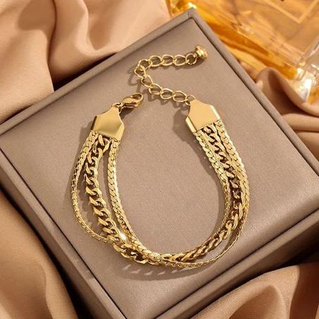 Classic one-piece design bracelet