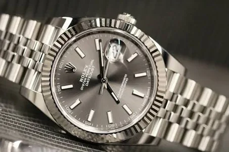ساعة ROLEX