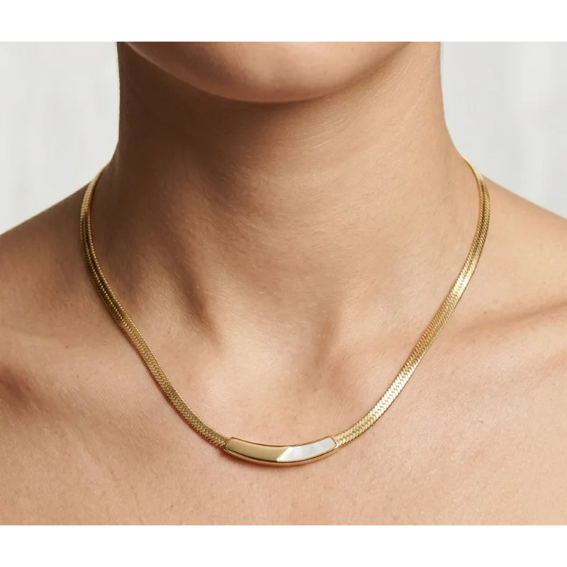 Chaine Essentielle