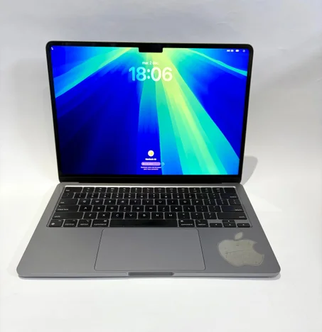 Macbook Air 2022 M2
