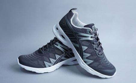 حذاء رياضي طبي SPEEDLIFE 2024