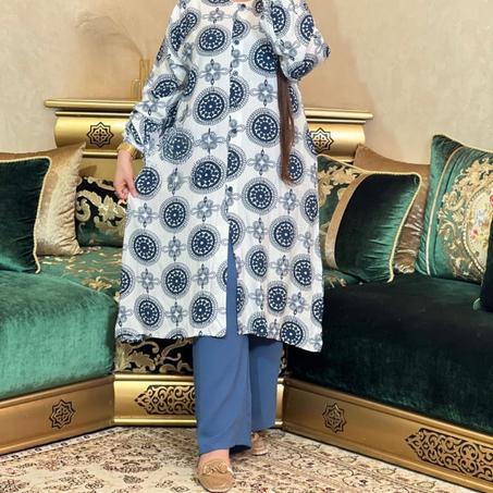 طقم نسائي أنيق بطبعات دائرية – قميص طويل وبنطال واسع بثلاثة ألوان