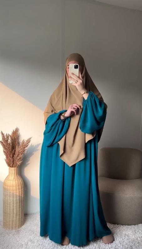 عباية صيف 2025: تجمع بين الجمال والراحة