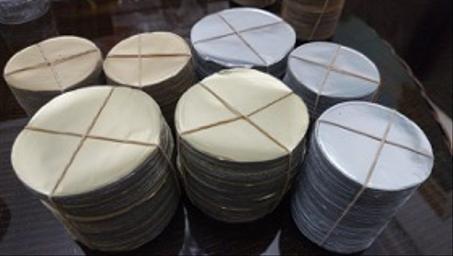 Opercules à collage manuel