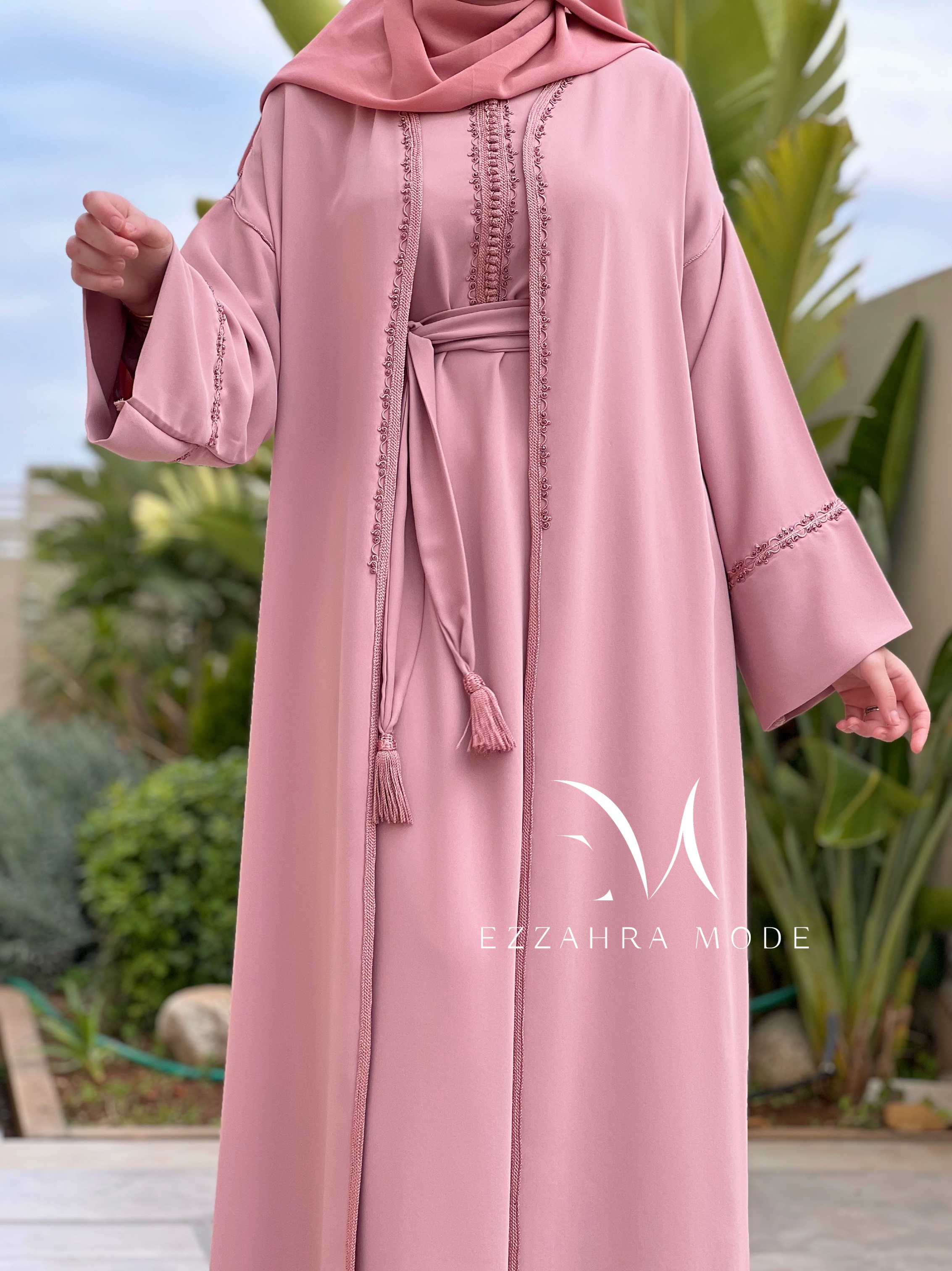 طقم تقليدي / ensemble traditionel