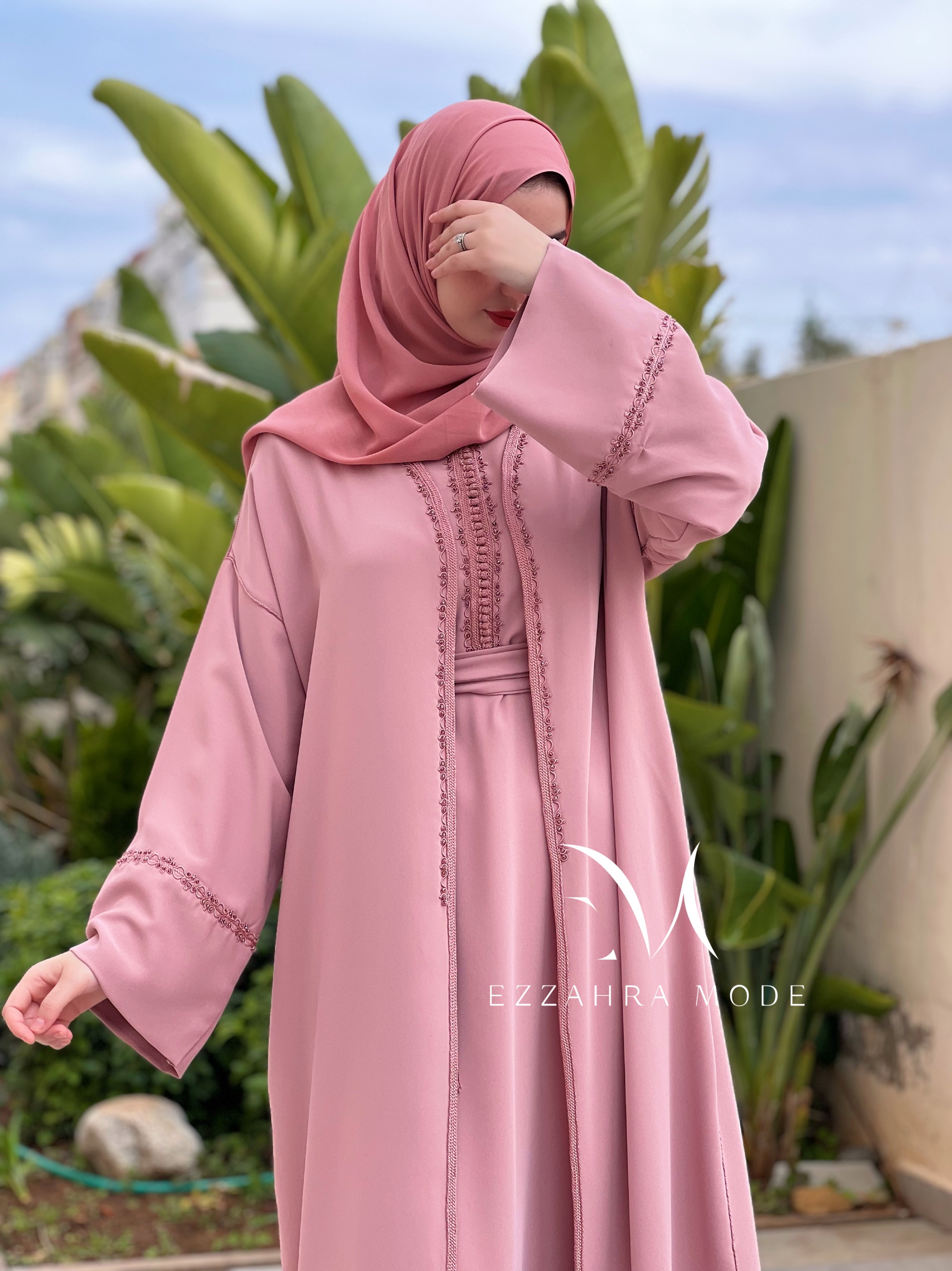 طقم تقليدي / ensemble traditionel
