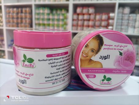 قناع منقي للوجه بالورد