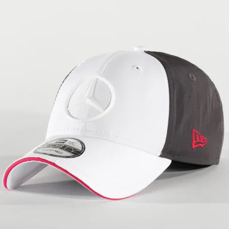 🧢 Casquette  blanche mercedes  2026
