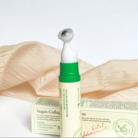 السيروم السحري للهالات السوداء والخطوط الدقيقة