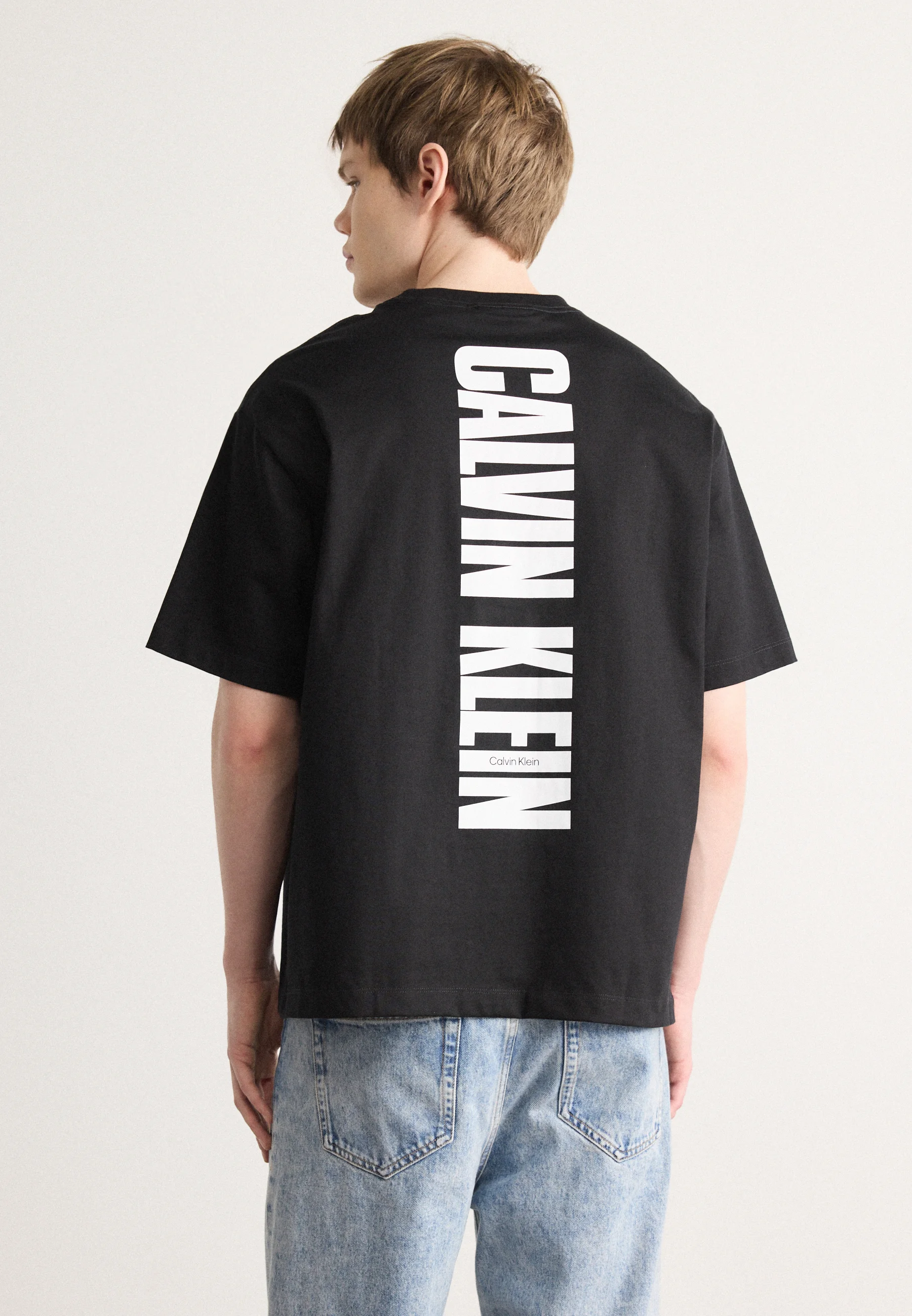 Calvin Klein Vertical Logo Oversize T-Shirt – Premium Heavyweight Edition