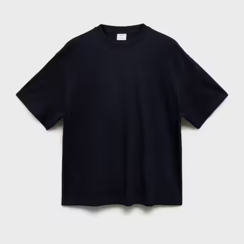 BLACK T-SHIRT 