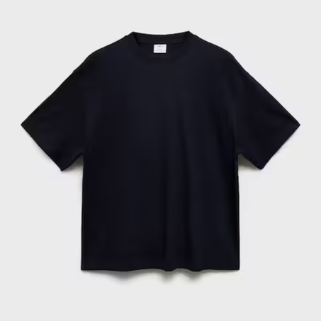 BLACK T-SHIRT 