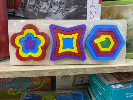 JEU DE FORMES ET D'EMBOITEMENT