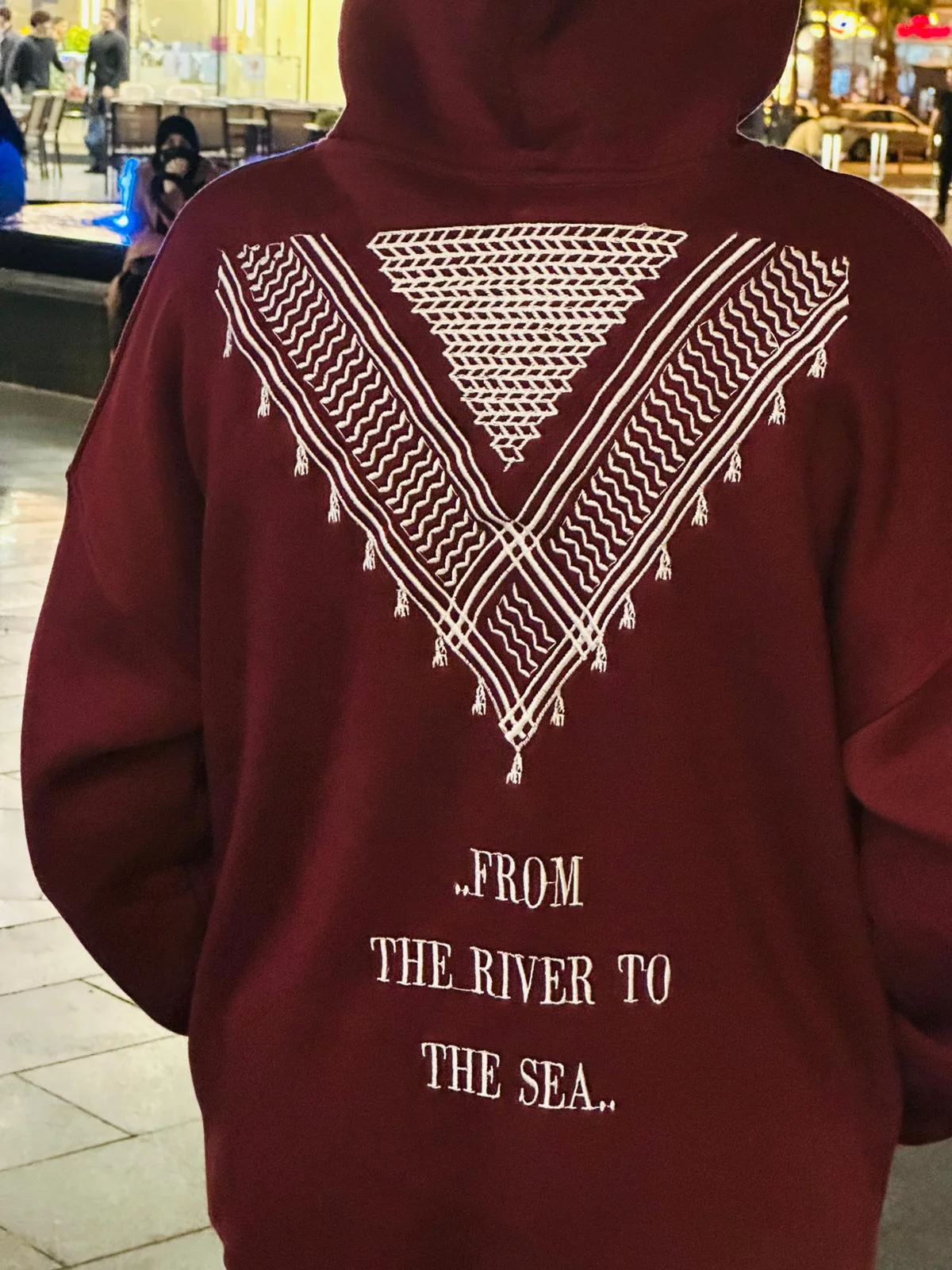 هودي الكوفية – من النهر إلى البحر