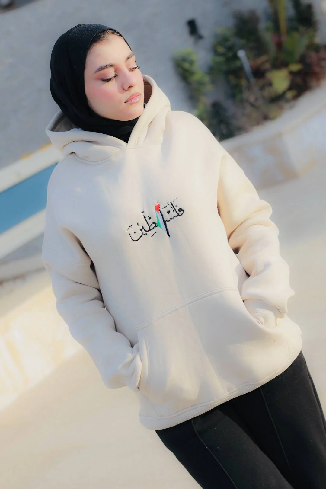 " هودي فلسطين المطرز "