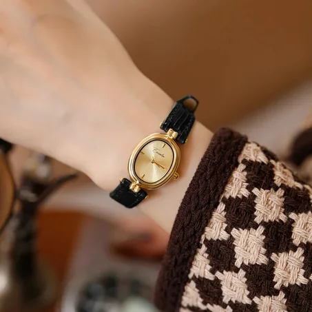 Vintage Women's Small Square Gold Quartz Watch