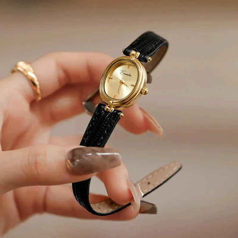 Vintage Women's Small Square Gold Quartz Watch