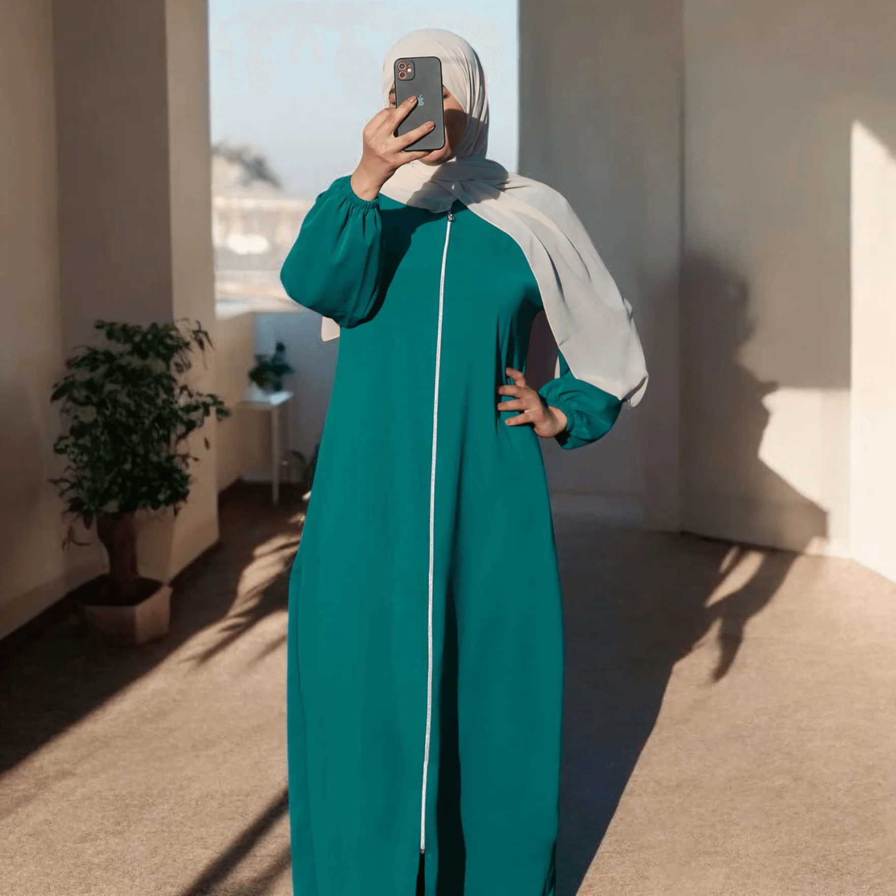 Abaya Hijab avec Fermeture éclair Manches bishop - 4 Couleurs