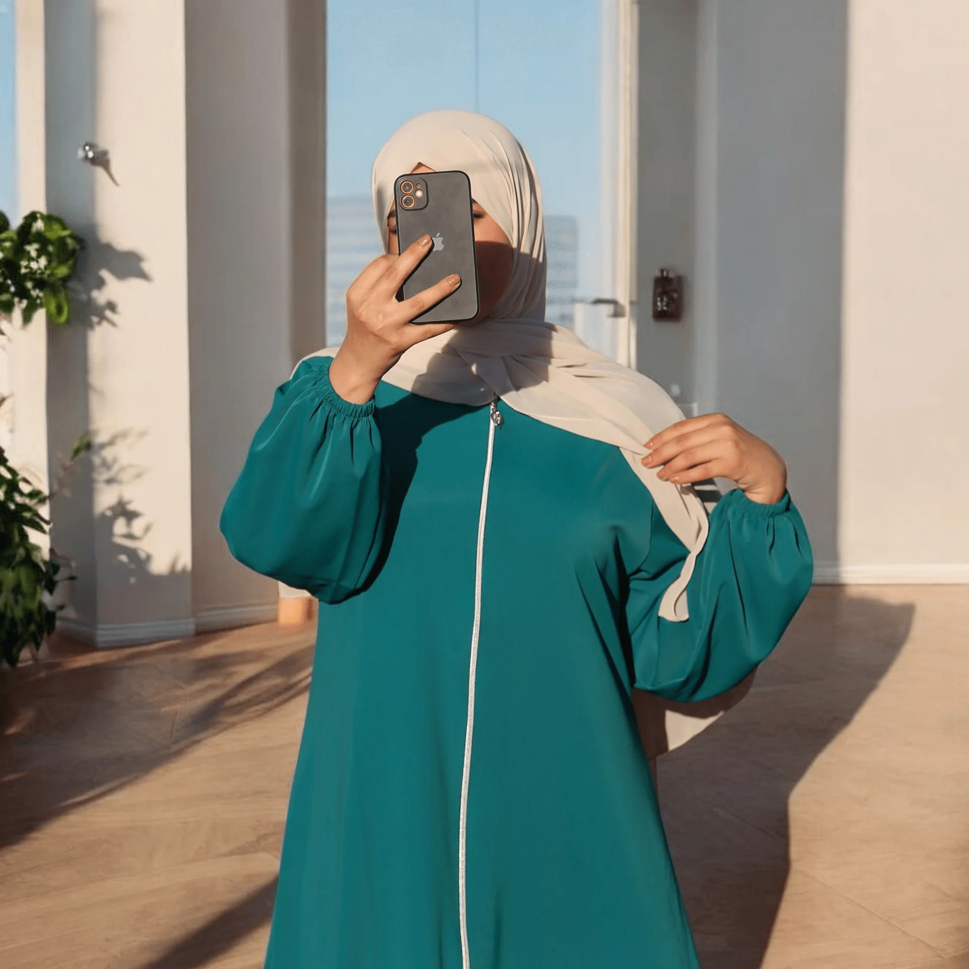 Abaya Hijab avec Fermeture éclair Manches bishop - 4 Couleurs