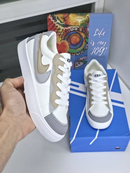 Baskets - Blanc/Gris - K10