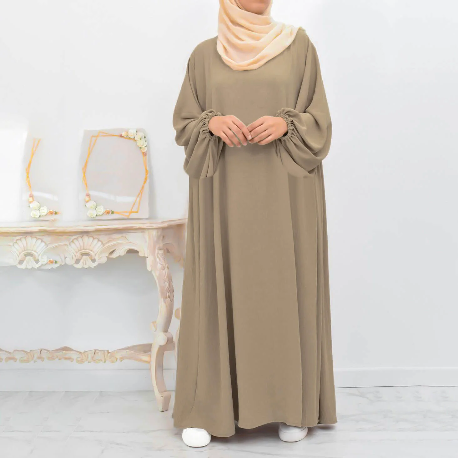 Abaya Manches Bouffantes ample et fluide - Beige
