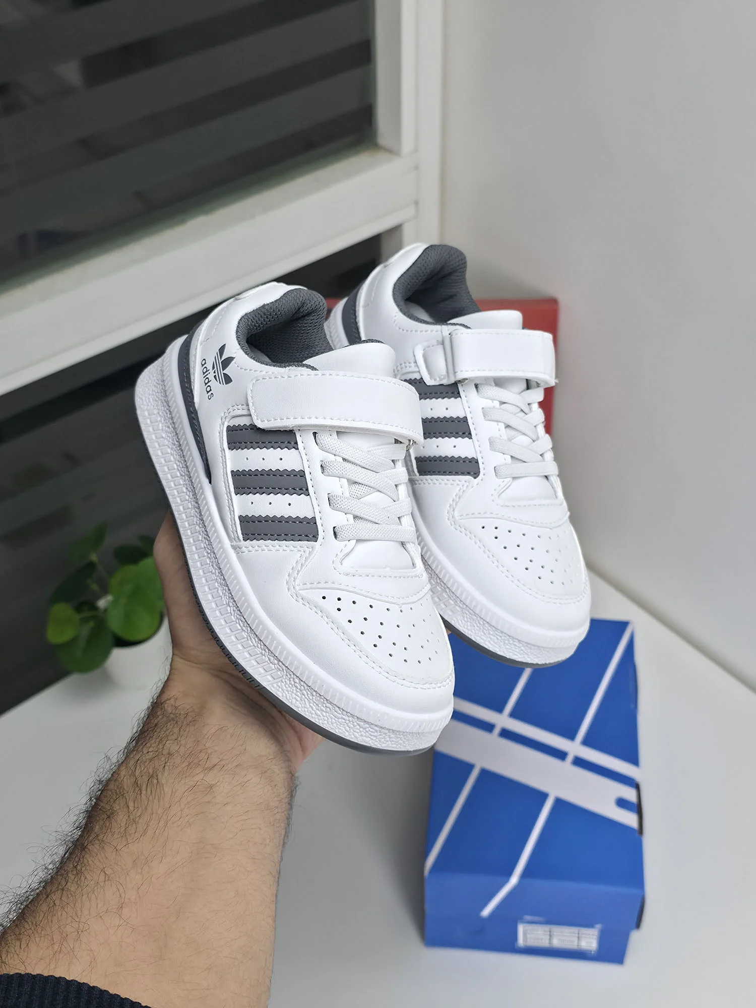 Baskets - Gris - AD-04G