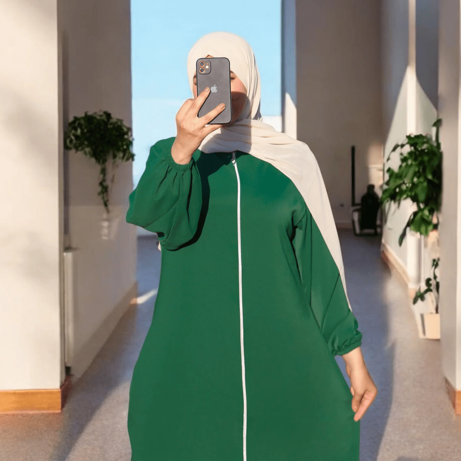 Abaya Hijab avec Fermeture éclair Manches bishop - 4 Couleurs