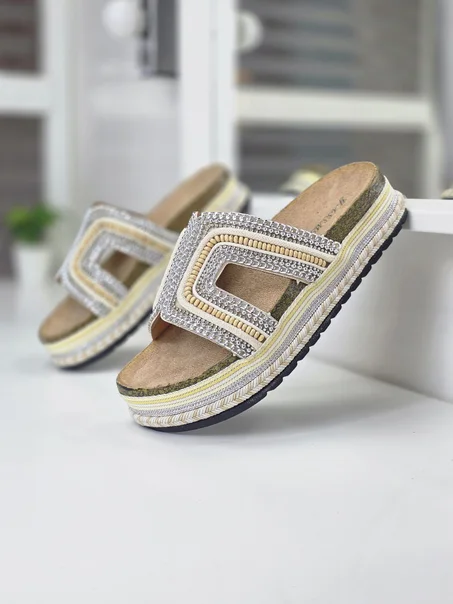 Sandale Plate - Beige - TC-2025