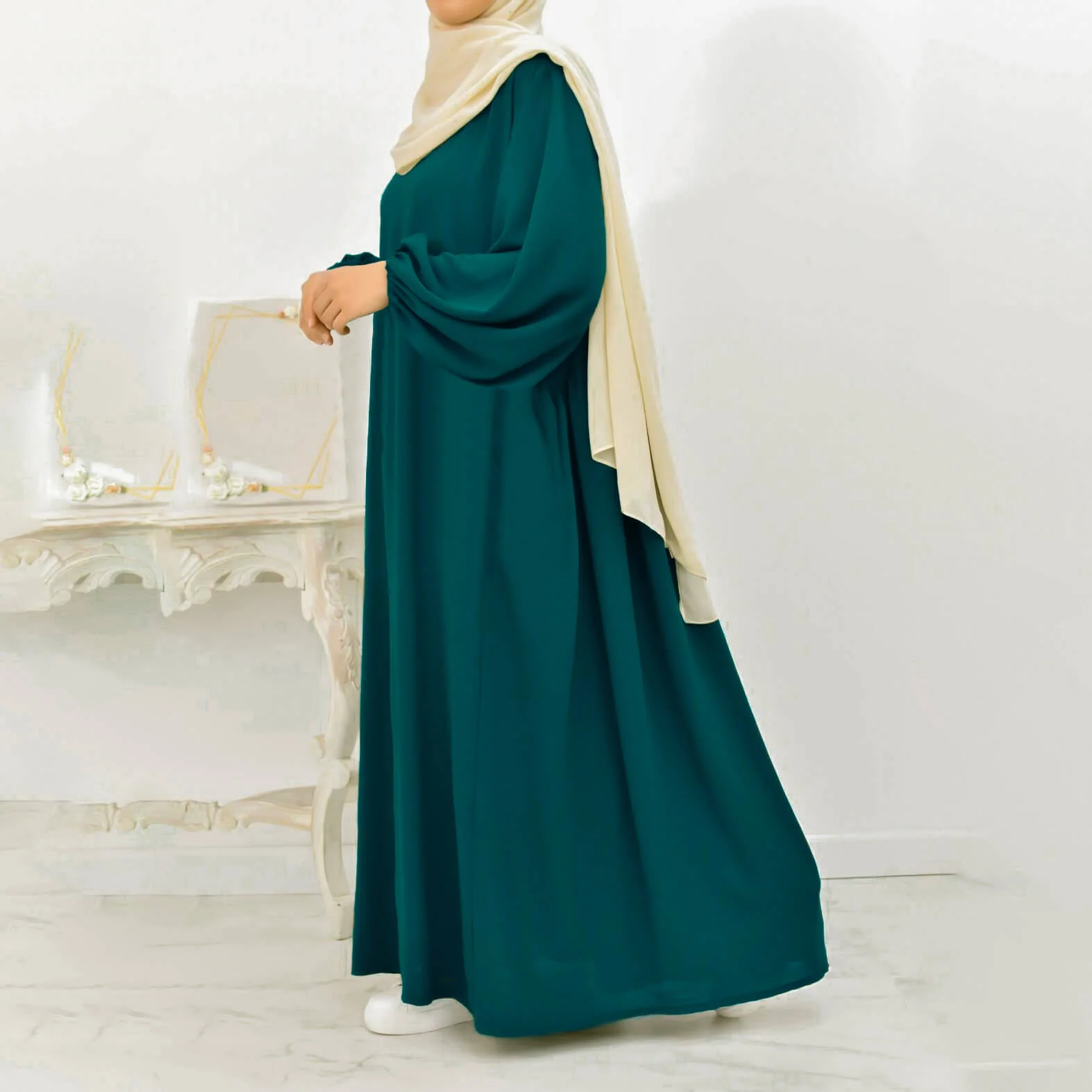 Abaya Manches Bouffantes ample et fluide - Vert Canard