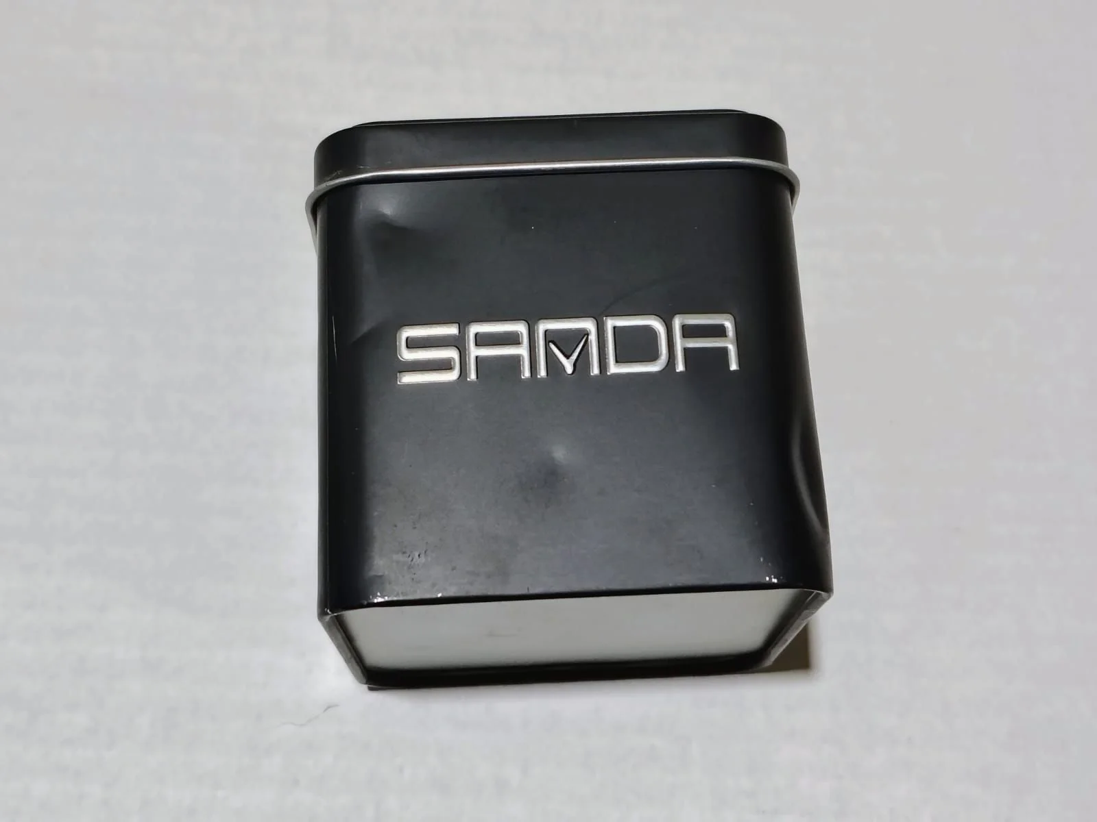 ساعة رياضية للرجال