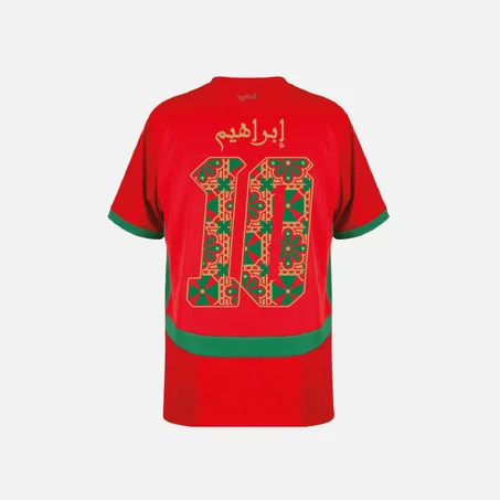 اختار اسمك ورقمك وخلي قميص المنتخب ديالك يكون فريد وماعند حتى واحد بحالو