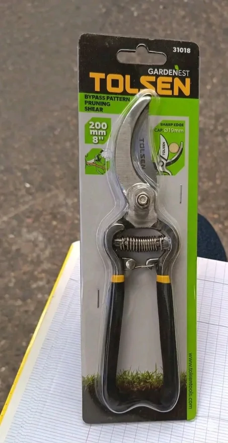 Tolsen Bypass Pattern Pruning Shear,model number 31018.